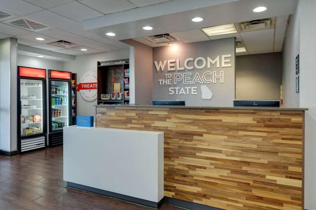 Hampton Inn Moultrie Beltér fotó